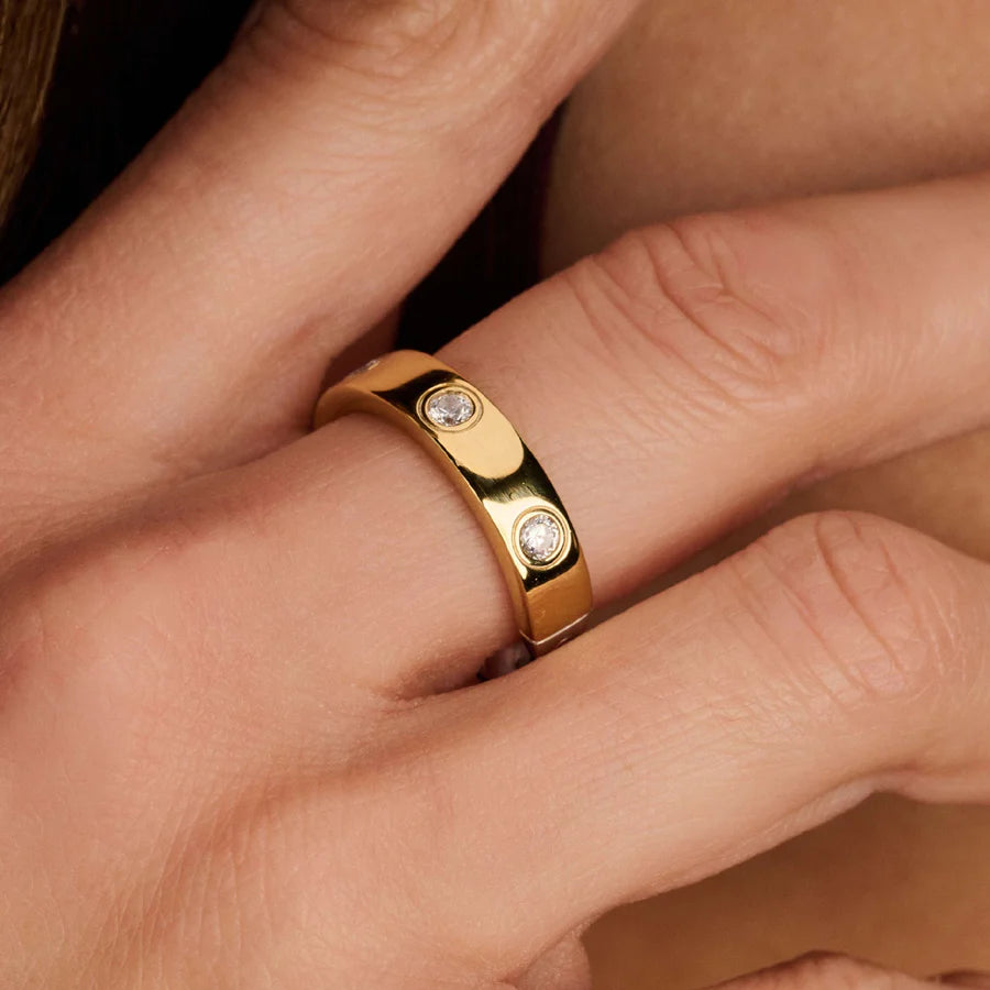 Anello in Argento Dorato e Zirconi