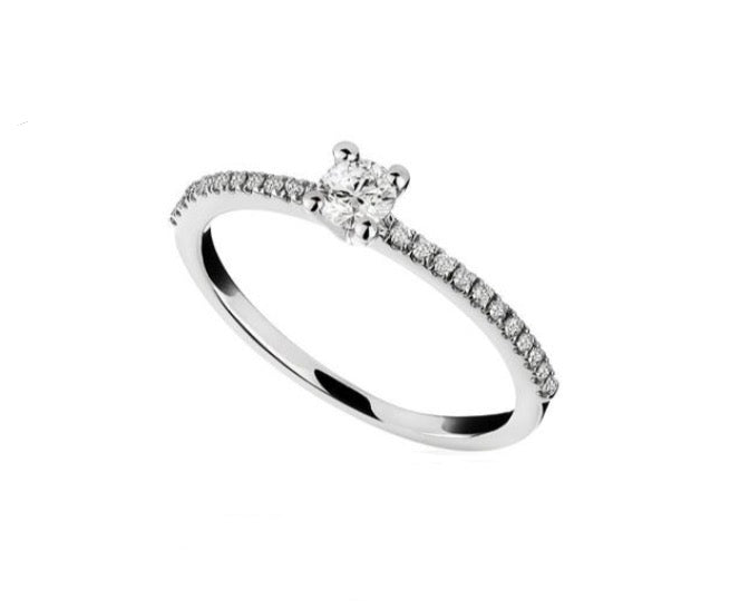 Anello Solitario New Essenza - Oro bianco e Diamanti